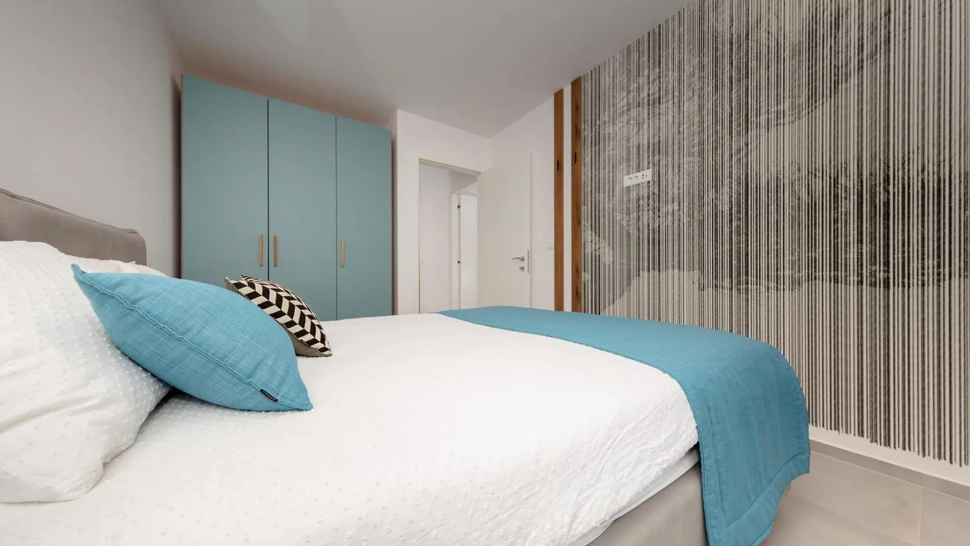 Apartman Gea S Bazenom Pet Friendly Banjole Apartment