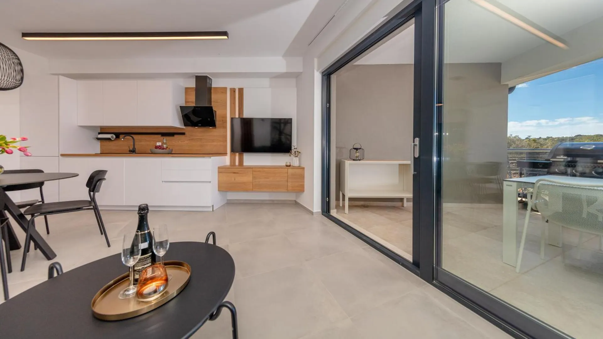Apartman Gea S Bazenom Pet Friendly Banjole 0*,